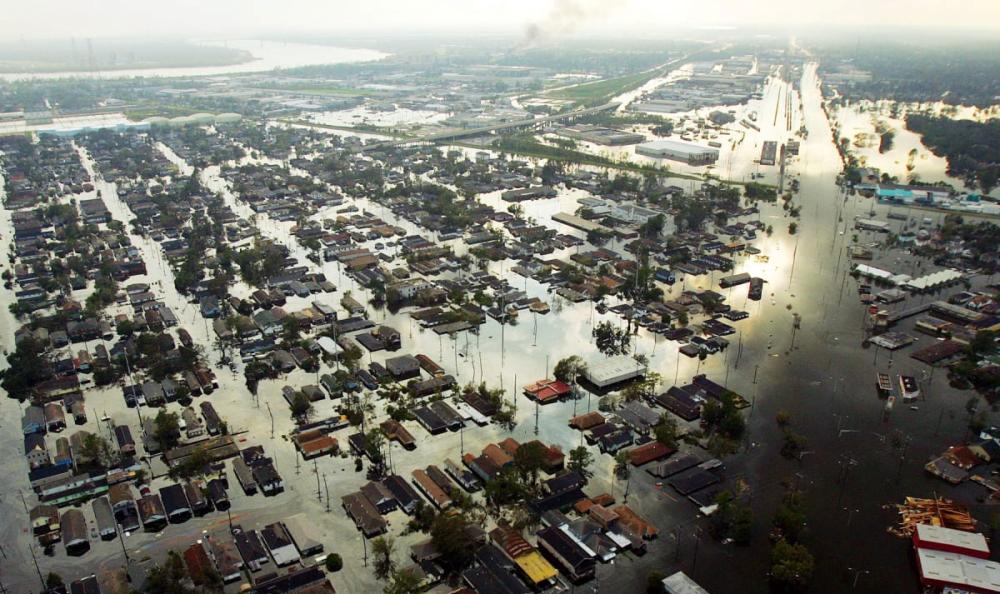 Hurricane Katrina kills 70 in US
