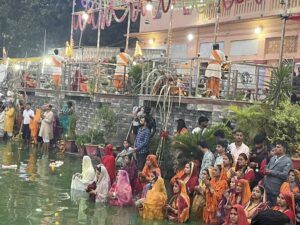 Chhath concludes with worship of the rising Sun